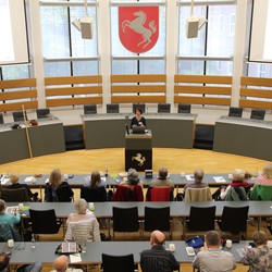 Cover der Jakobswege-Broschüre.