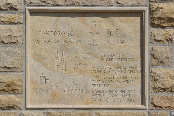 Sandsteinrelief aus Herdecke (T. Münch).