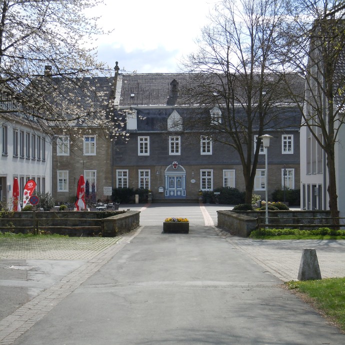 Haus Düsse in Ostinghausen (Altertumskommission). (vergrößerte Bildansicht wird geöffnet)