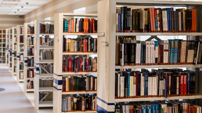 Symbolbild Bibliothek